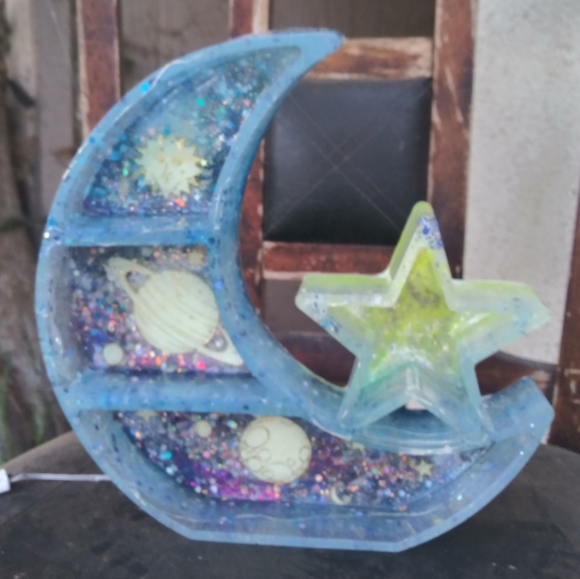 STAR & MOON STANDING SHELF NIGHTLIGHT LAMP - Picture 2 of 2